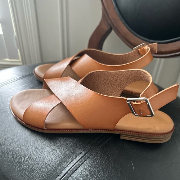 Sandals - Picture 2 of 2